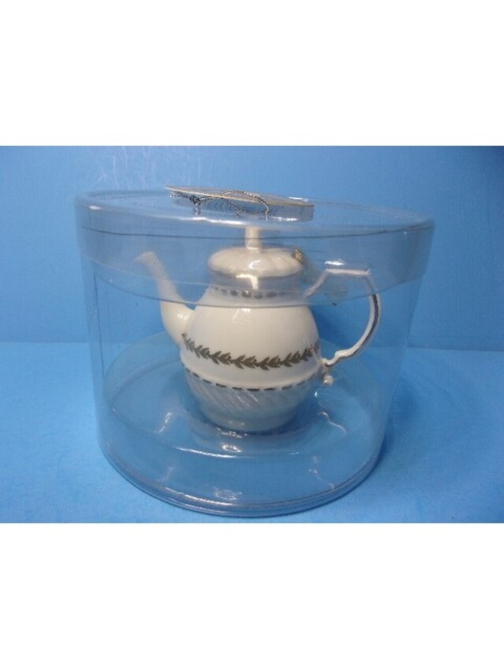Vintage Teapot Christmas Ornament Porcelain 2002 Martha Stewart Golden Tradition